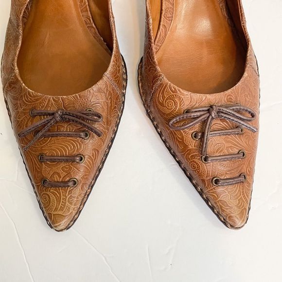 VINCE CAMUTO POINTY TOE BROWN LEATHER SLINGBACK PUMPS SZ 10 - Picture 3 of 8